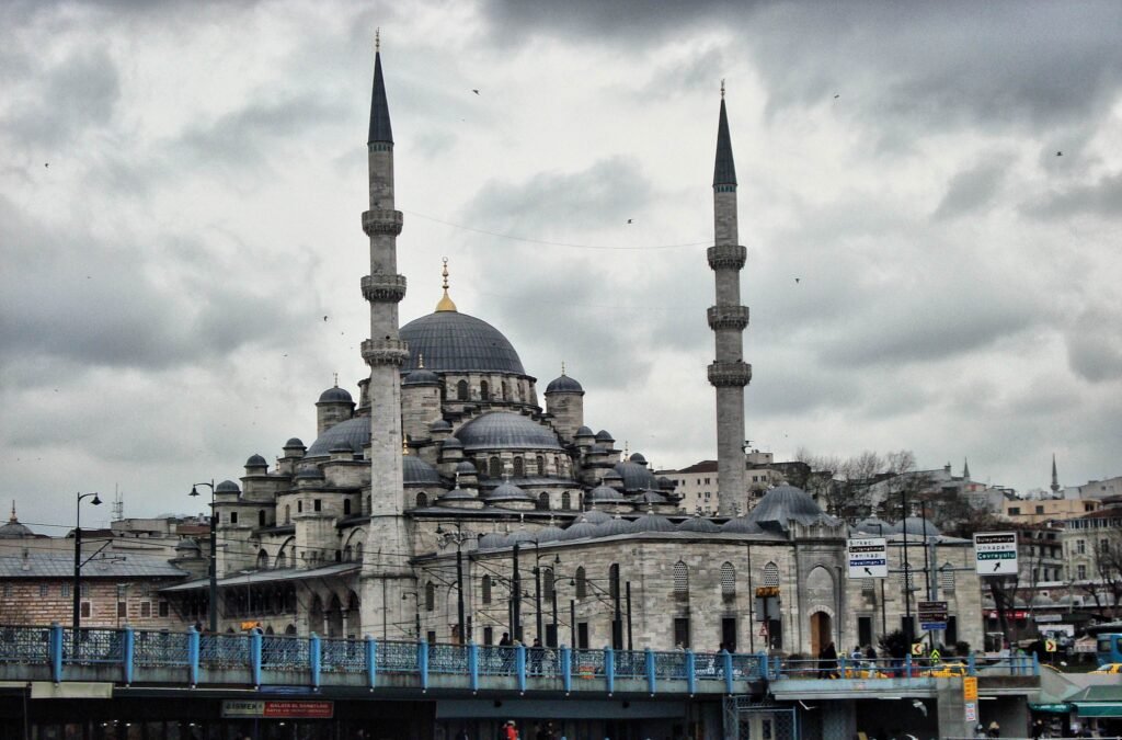 The 10 Most Important Mosques in Istanbul, New Mosque